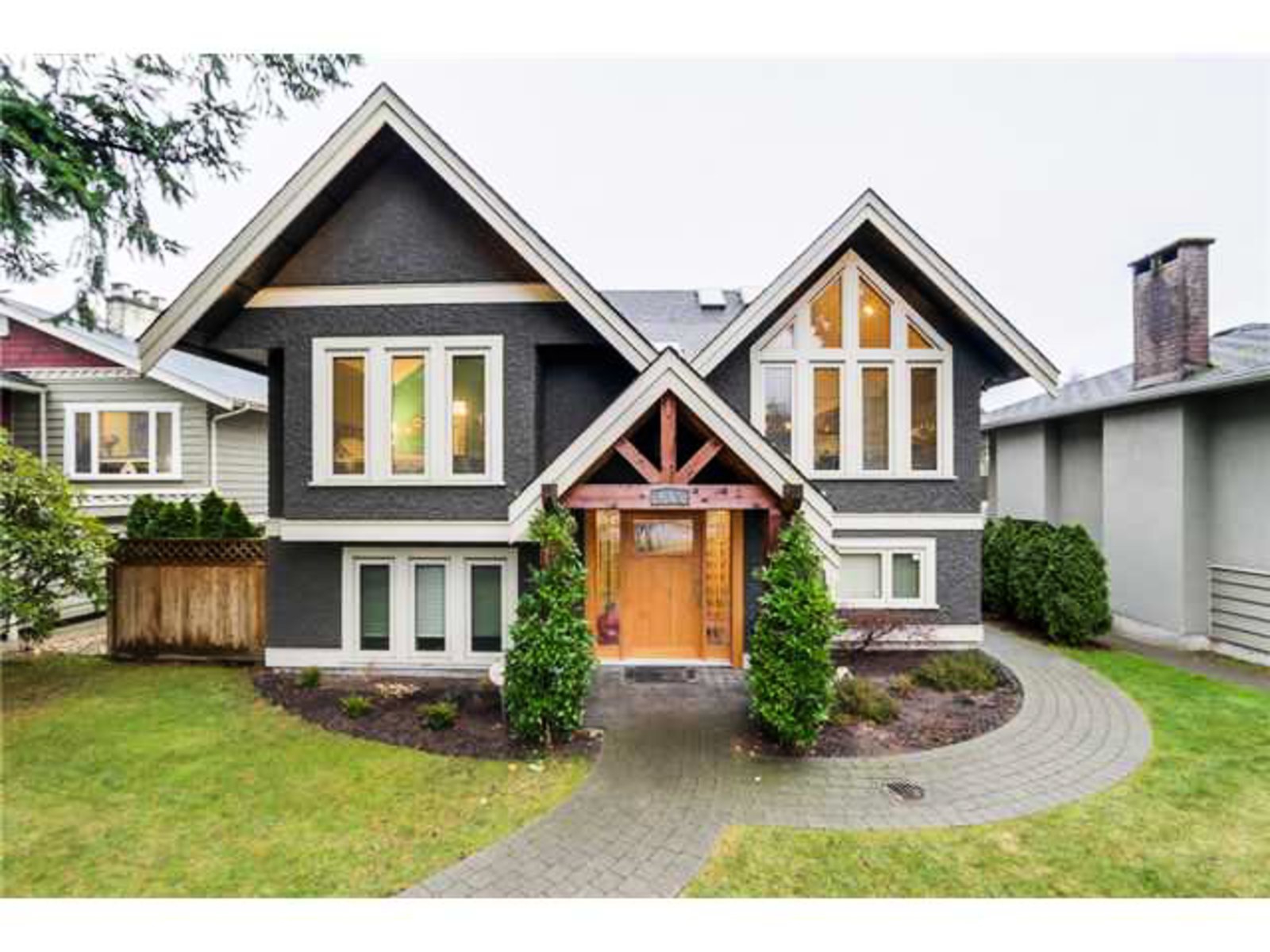 415 E. 11th Street, North Vancouver, BC Real Estate by Tom Hassan