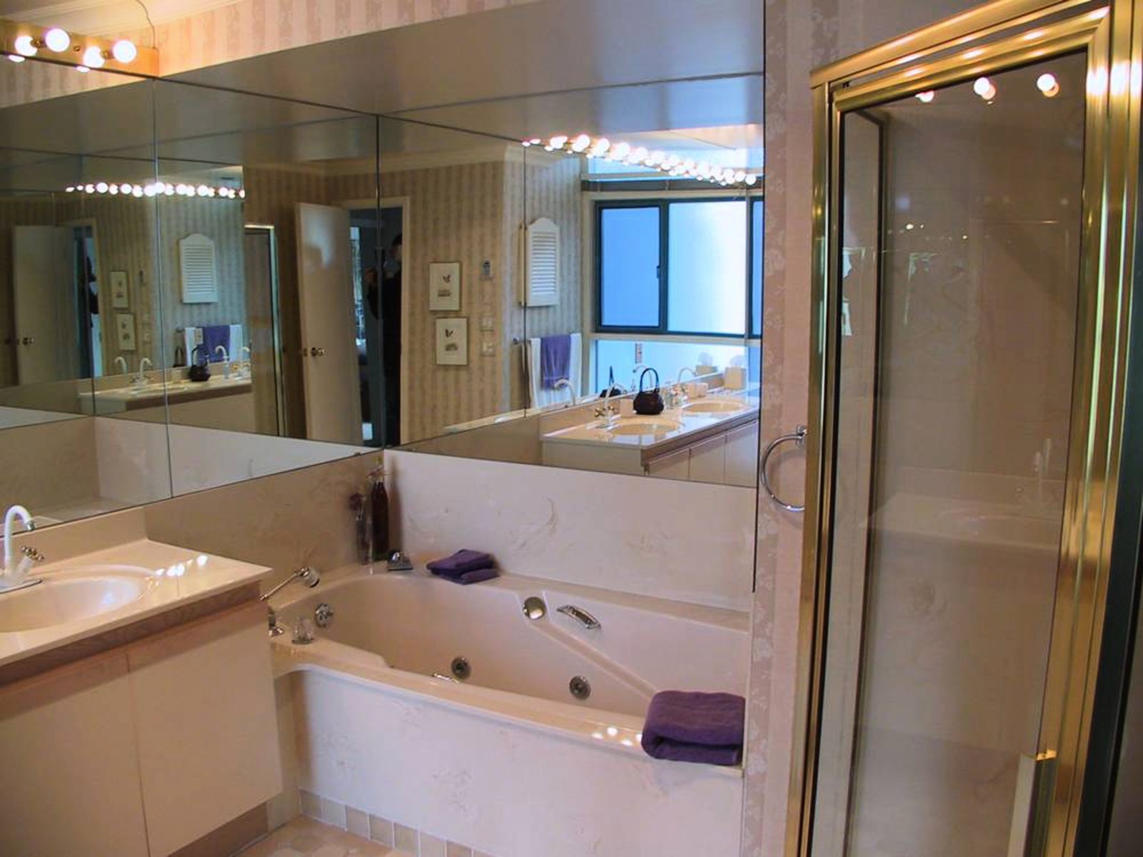 Master Bathroom Jacuzzi