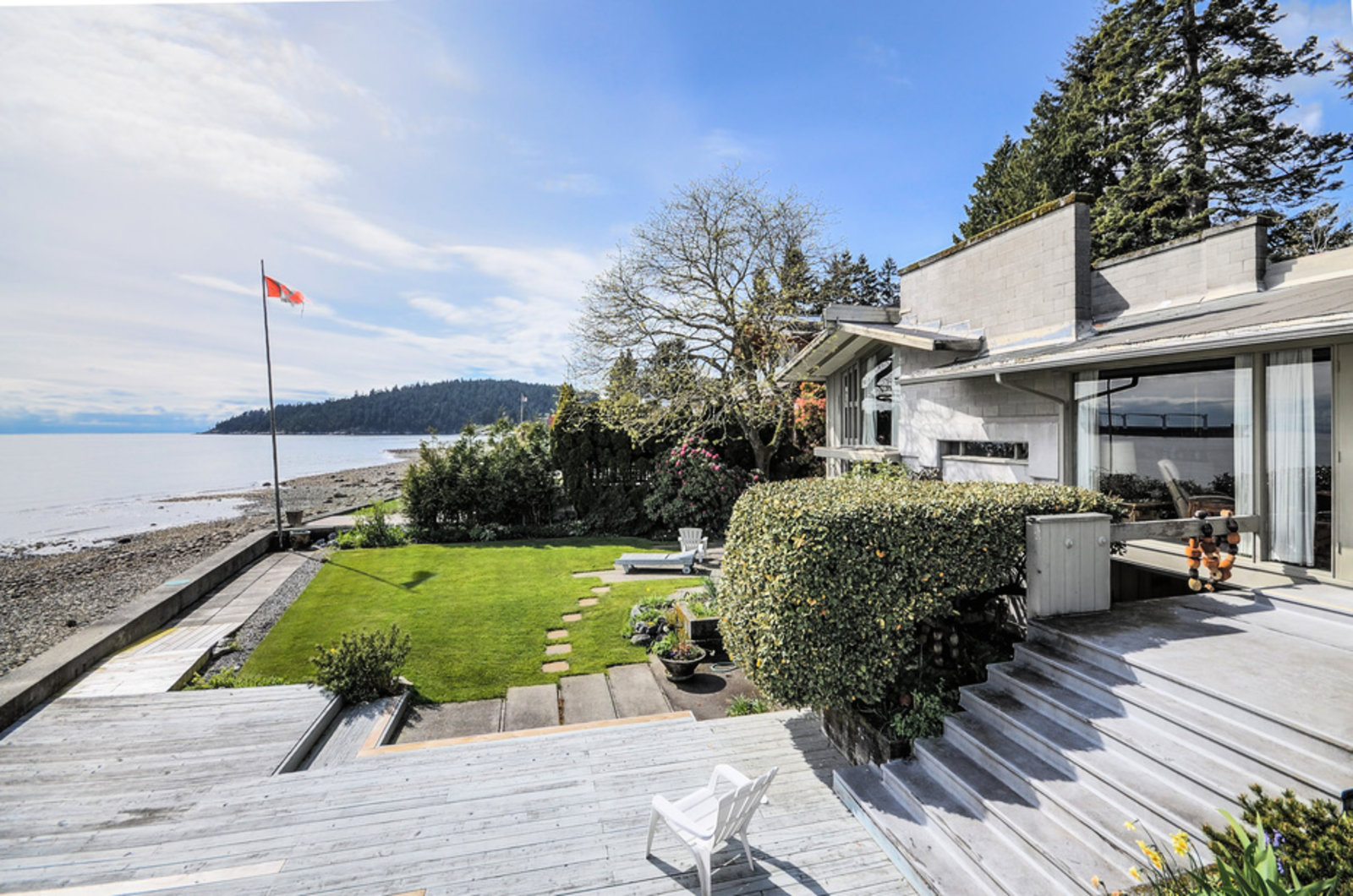 4369 Erwin Drive, West Vancouver, BC Real Estate by Tom Hassan