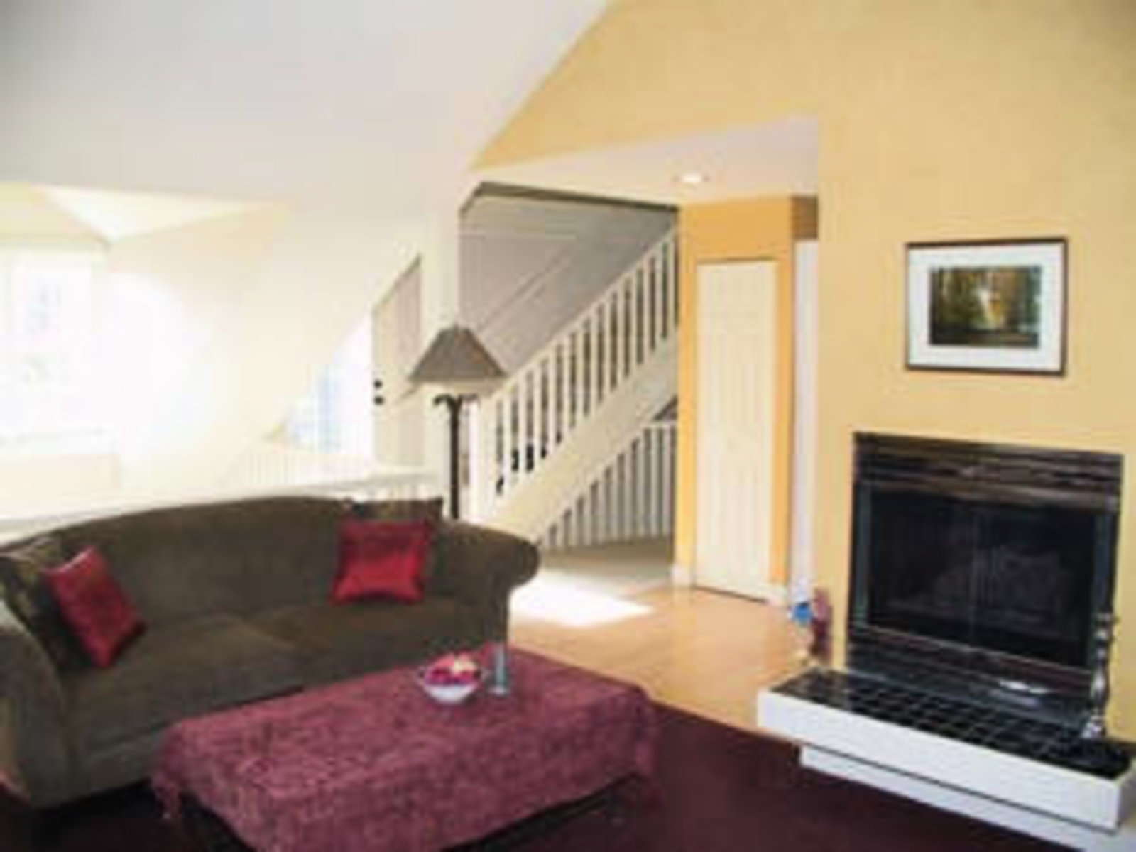 Family Room vaulted ceilings, bay window, gas fireplace
